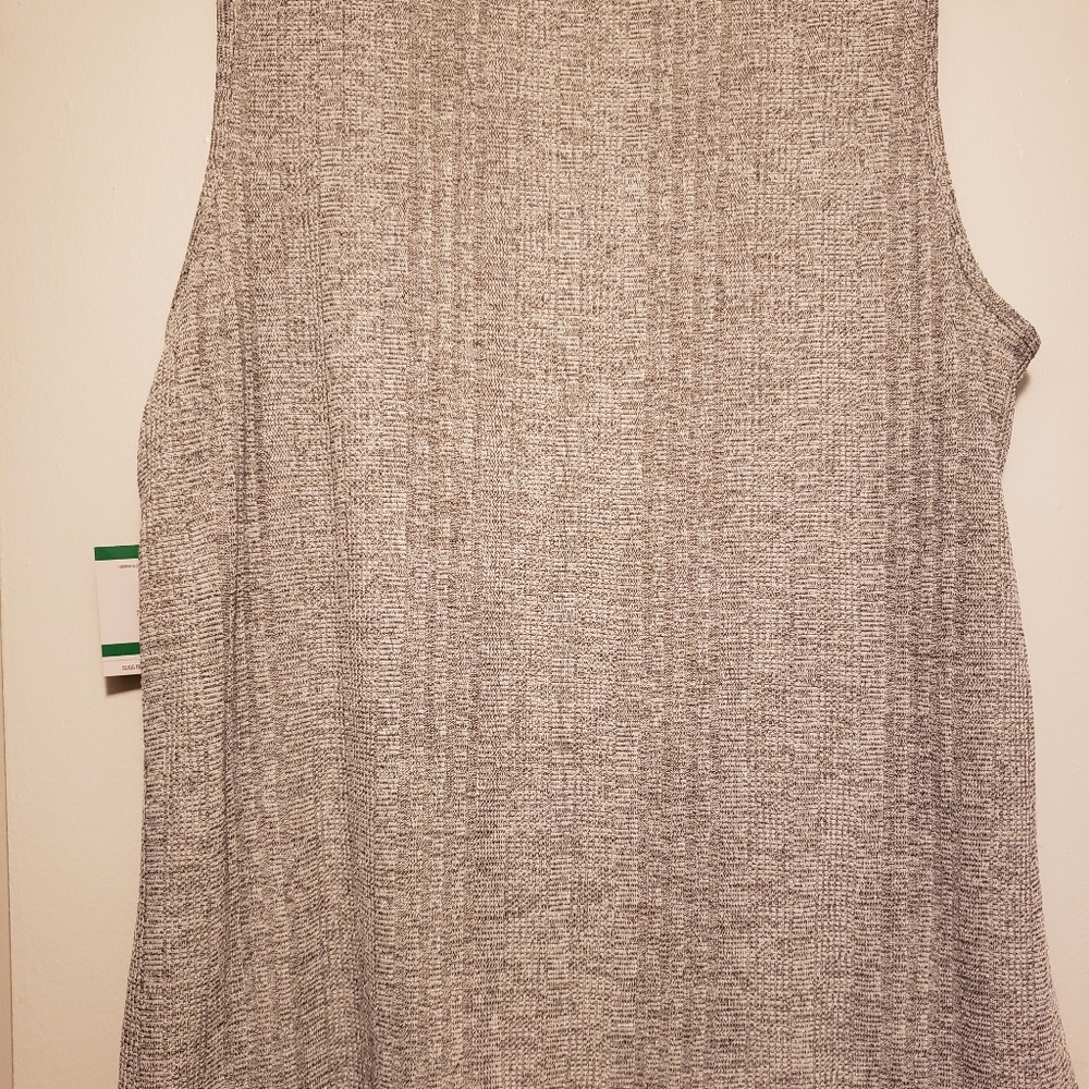 Sweater - Picture 2 of 4